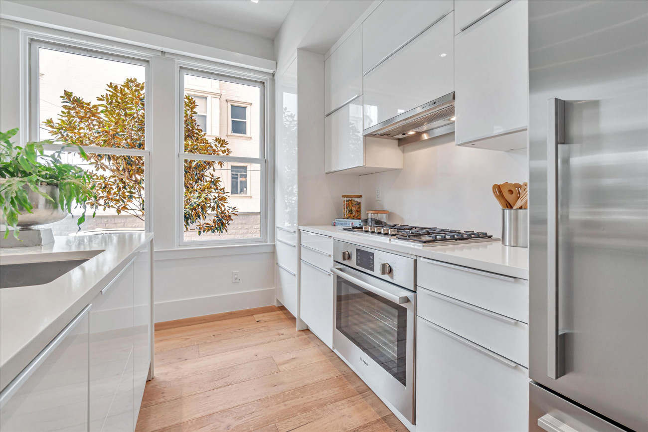 014_342219thStreet.jpg
