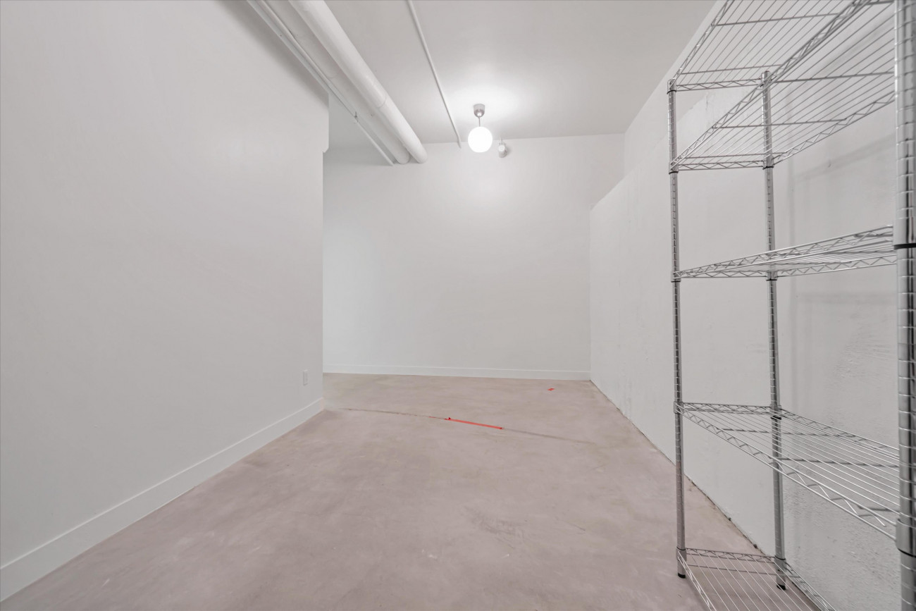 036_342219thStreet.jpg