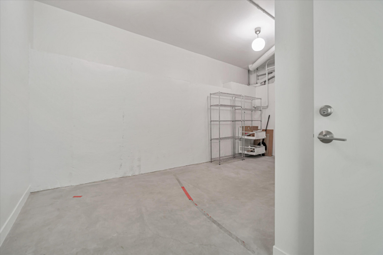 037_342219thStreet.jpg