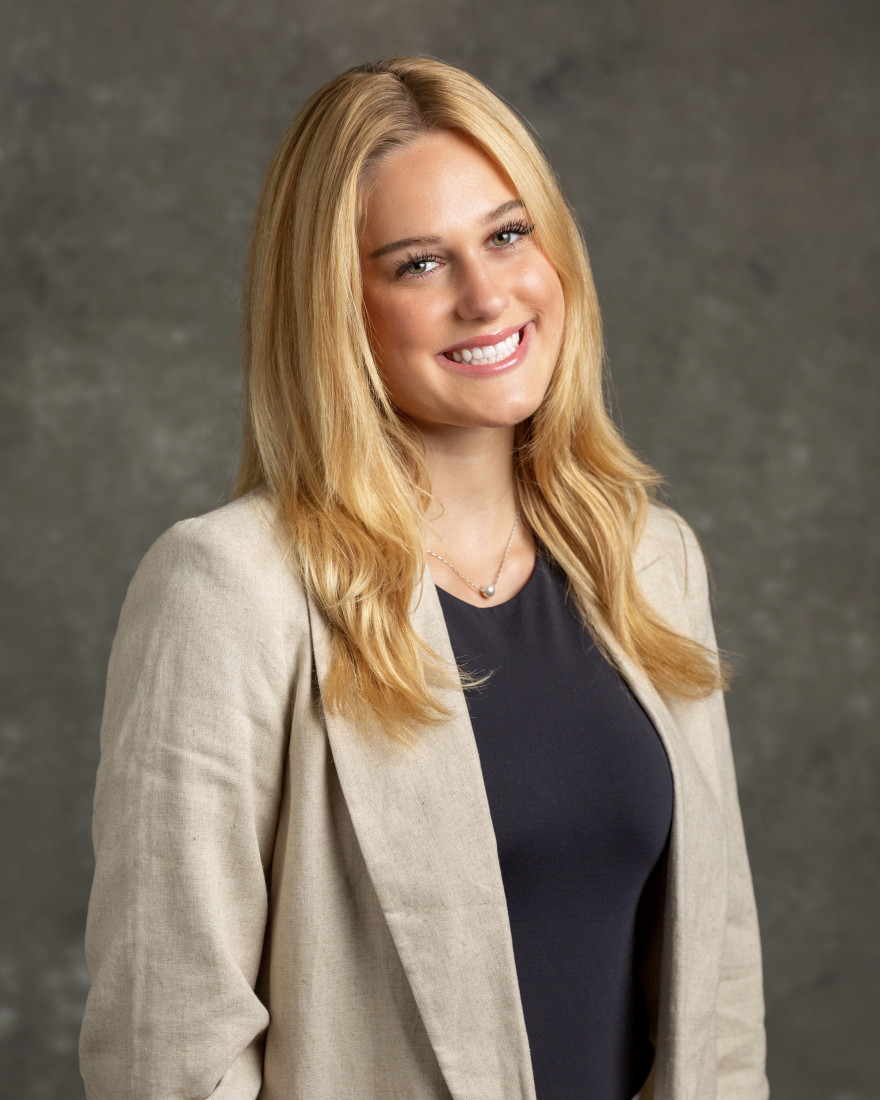 Margaux Barber pro headshot