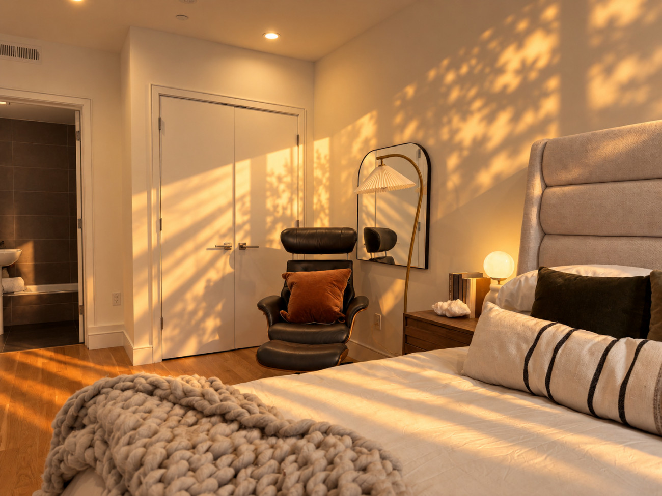 bedroom_sunset_view2.jpg